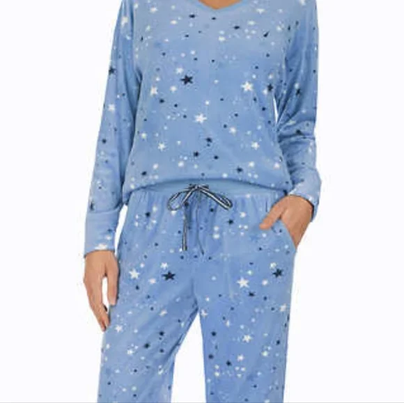 Nautica Silky Fleece Pajama Set - Picture 5 of 8